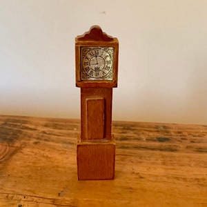 Vintage, 1:16th Scale, Dolls House, Wooden, Grandfather, Clock, Collectible, Display, Hallway, Living Room, Dining Room, Dollhouse, Present