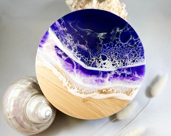 Resin jewelry box// jewelry box with resin waves//treasure box round with resin//app. 15 cm diameter