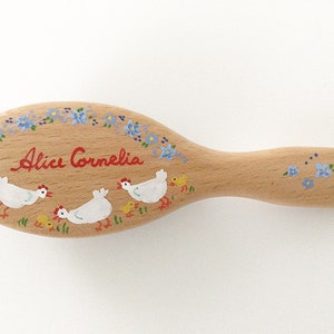 Bristle & Nylon Hens and Blue Flowers design