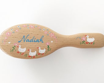 PERSONALISED HAIRBRUSH Ducks & Pink Garland