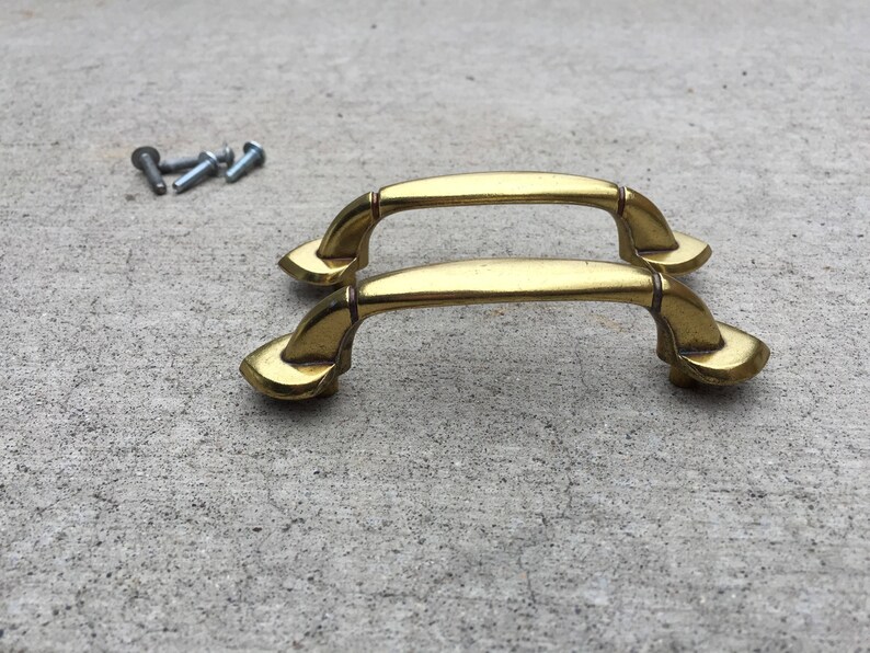 2 Brass Pulls Drawer Pulls Gold Tone Heart Cupboard Etsy