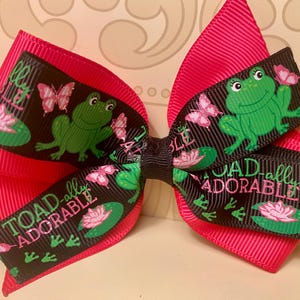 4&quot; frog hair bow clip, 4 inch Valentines Day frog toad hot pink hair bow clip, baby toddler teen frog hair bow gift