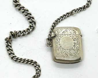 Antique Silver Vesta Case With Silver Chain