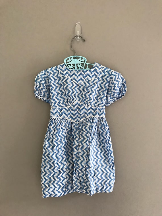 Size 18 Months - 2T Vintage Blue and White Baby D… - image 1