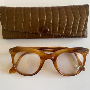 Horn vintage glasses from the 1960s. Vintage glasses, French glasses