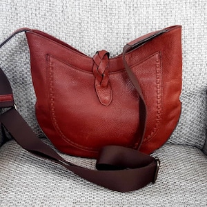 Chestnut brown leather cross body messenger bag, Hobo Purse, Vintage shoulder bag, Vintage Satchel