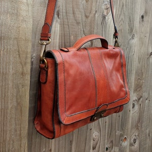 Fossil Vintage Reissue Light Brown popular Leather Messenger Bag