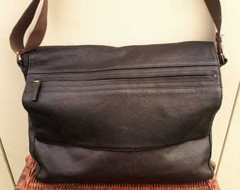 Cross body leather man bag, unisex, college, laptop, work bag, Dark brown leather satchel.