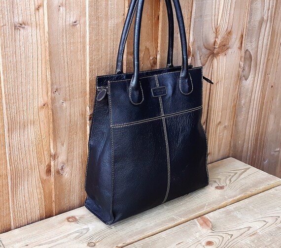 osprey london shoulder bag