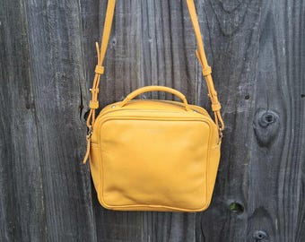 Radley London, Golden Yellow mini satchel cross body messenger bag, Top handle Satchel Bag