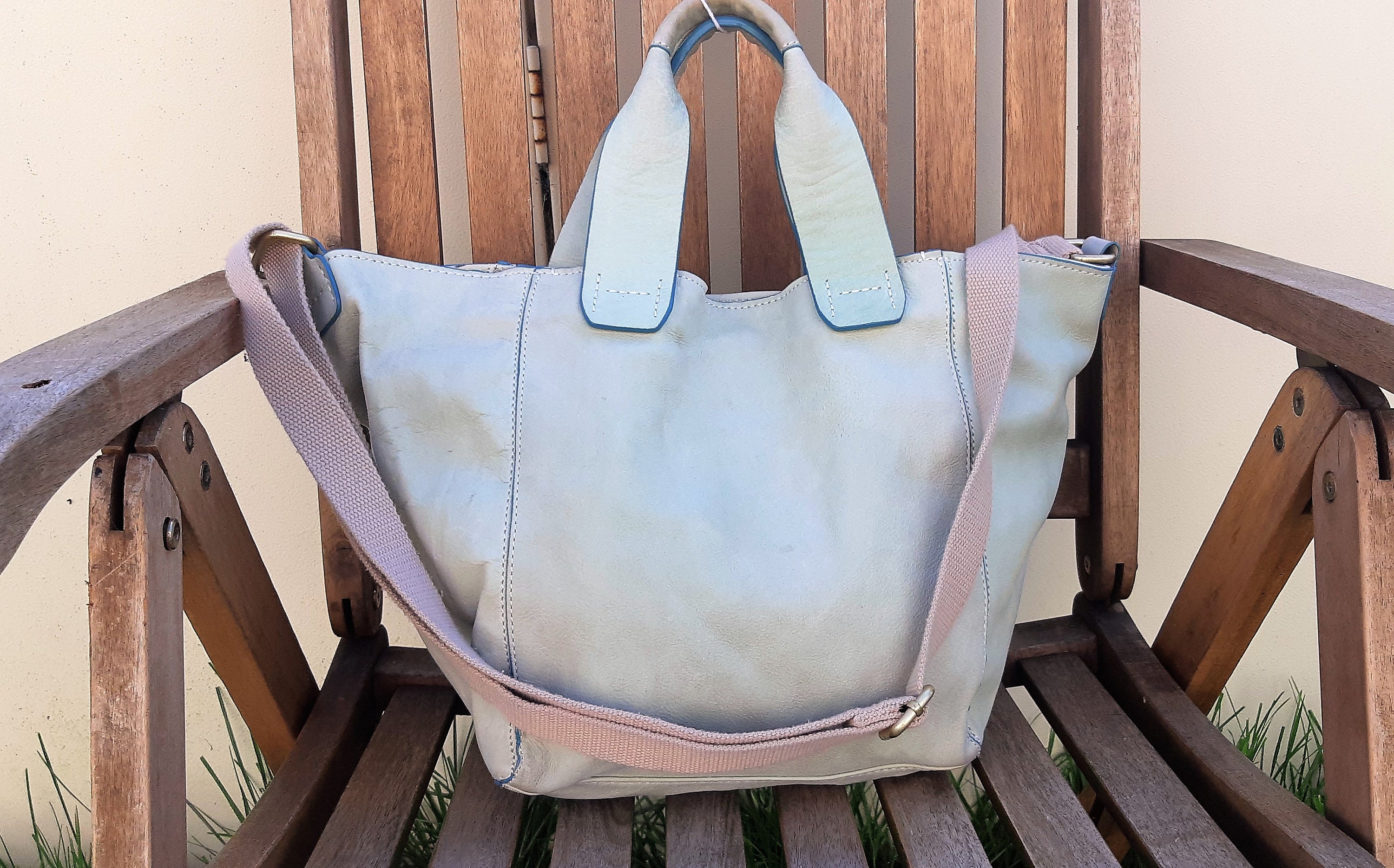 gap leather tote