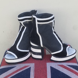 Vintage Platform Sandal Boots, Rare And Unique Black And White Boots,  70s style platform boots, unbranded UK 5.5 EU 38/39 US 7.5 approx