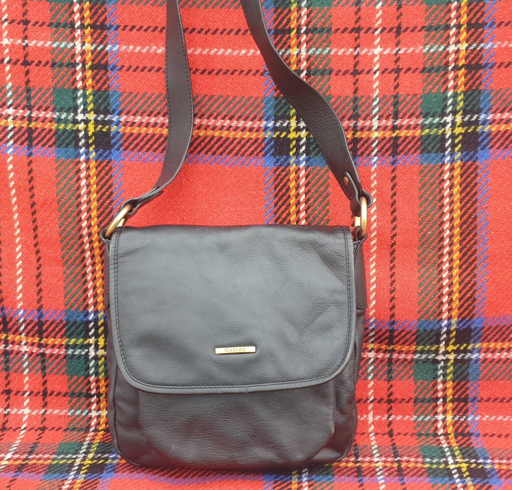 Baggallini messenger sling bag deals