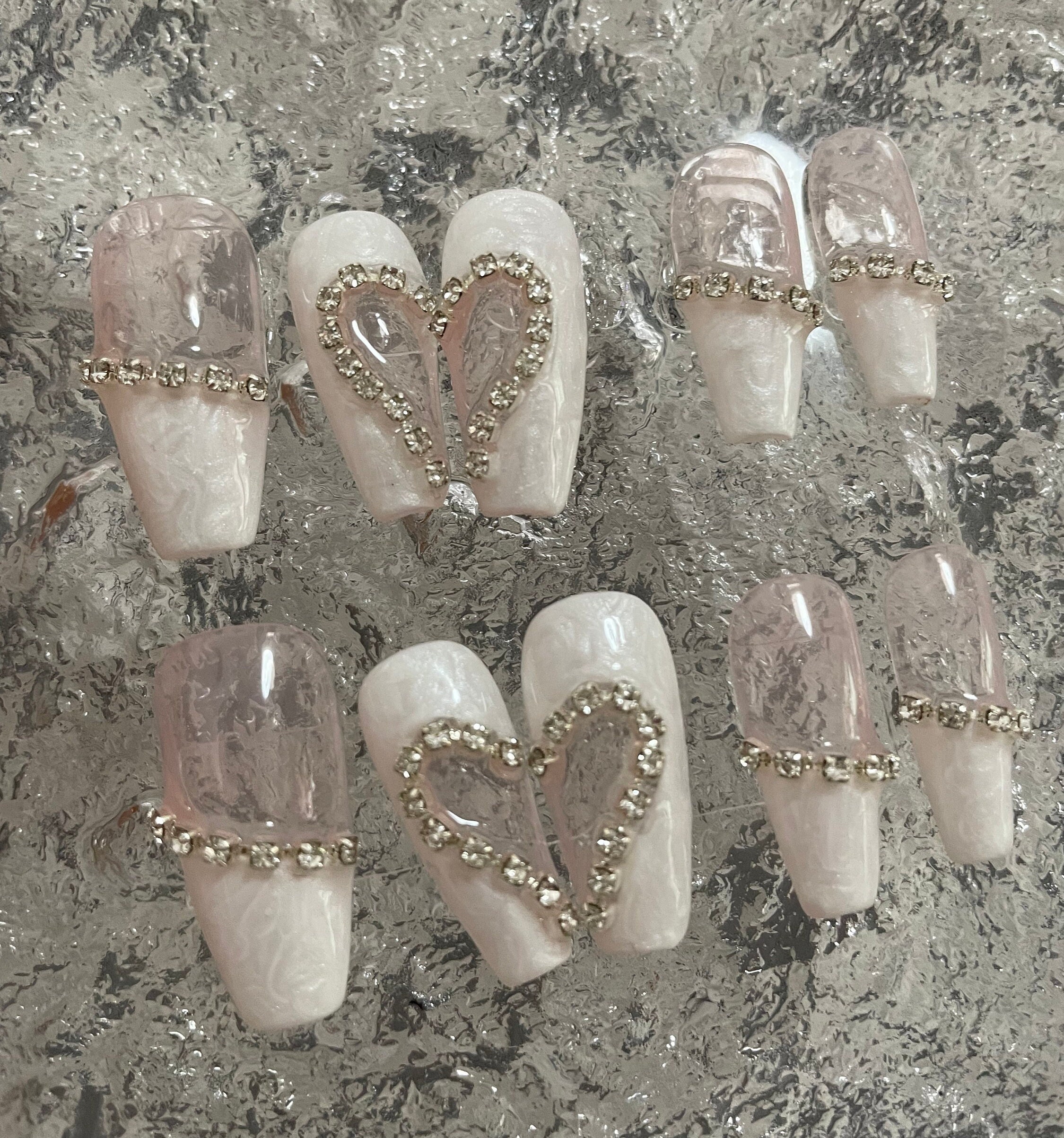 Handmade Shell Pattern Diamonds Press on Nails Heart Party