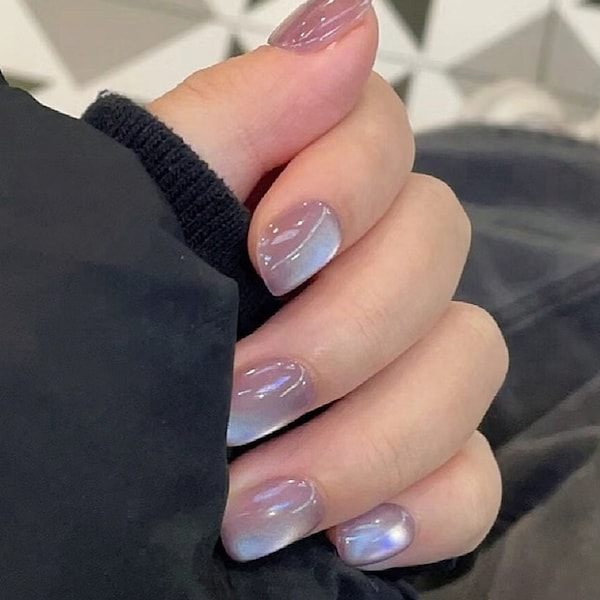 Fatto a mano stellato viola blu vetro perlina Cat Eye premere sulle unghie Cat Eye Nails Chiodi di chiaro di luna Chiodi di cristallo Chiodi di perline di vetro Chiodi di Aurora