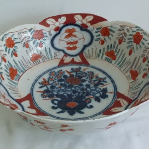Chinese Imari bowl