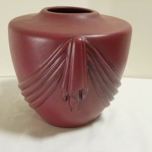 Weller Pottery Vase &#39;Ragenda&#39; line