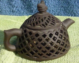 Reticulated  Yixing teapot