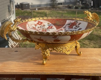 Centerpiece  Kutani bowl with gilt ormolu handle base
