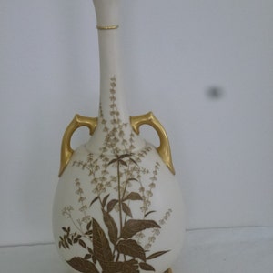 1889 Worcester Vase