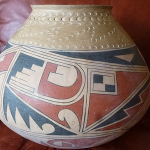 Large Mata Ortiz Olla, signed Quezada