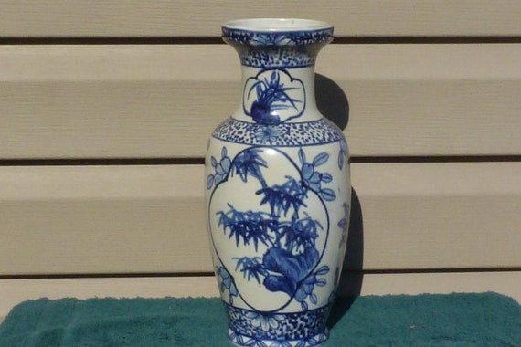 Taiwanese Blue and White Vase - Etsy