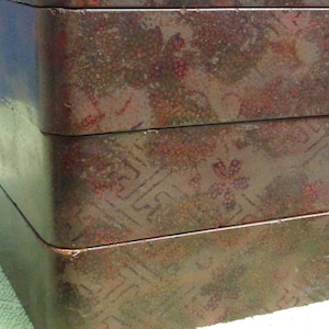 Japanese lacquered dresser box