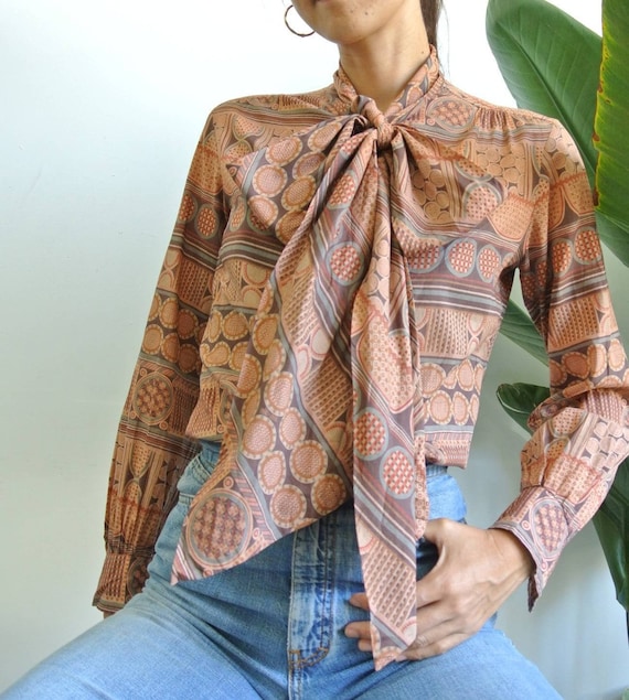 Vintage 1970s cotton big bow secretary blouse
