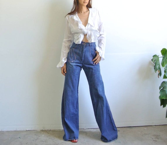 Vintage 1970s high waisted wide leg bell bottoms j
