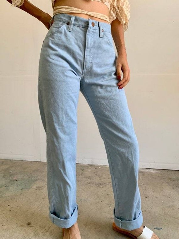 Vintage 1970s Wrangler light blue jeans W26"