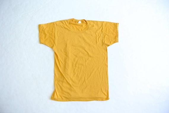 Vintage 1970s-80s mustard yellow solid t-shirt med