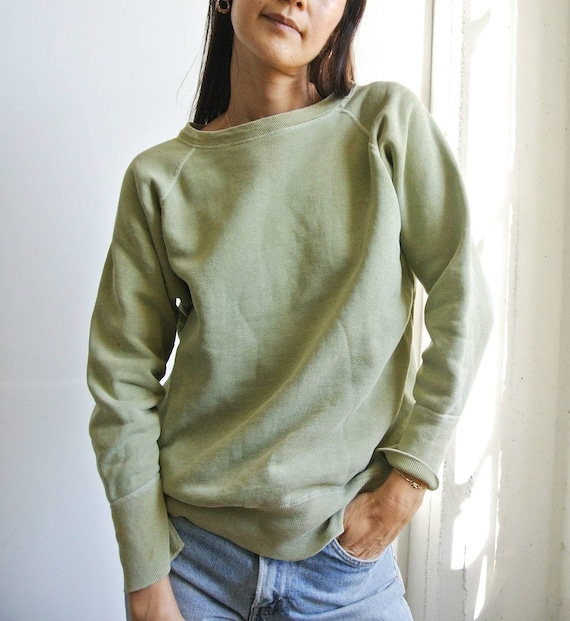Vintage 1960s sage green solid raglan sweatshirt