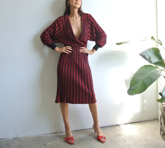 Vintage 1970s black x red stripe dolman sleeve kn