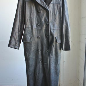 1970s Italian Black Leather Coat – Soft Leather, Double-Breasted, Slim Fit, Made in Italy