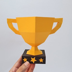 DIY Trophy cup favor, Papercraft trophy, Trophy hockey, caja de regalo, caja de dulces, trofeo de papel, plantilla de trofeo, favor de fiesta, trofeo png, trofeo de polietileno bajo
