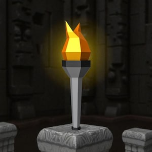 Könnte beinhalten: Eine stilisierte Fackel mit einem geometrischen Flammendesign in Gelb- und Orangetönen. Die Fackel hat einen grauen Griff und steht auf einem Steinsockel. Der Hintergrund zeigt eine dunkle, strukturierte Wand.