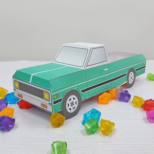 DIY Pick up truck upominek, upominek na imprezę, model pick up truck z papieru, ciężarówka Lowpoly, upominek na babyshower, dekoracja na babyshower, ciężarówka z papieru, szablony PDF
