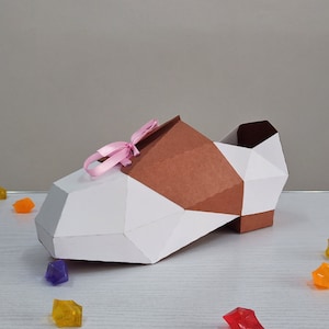 DIY Papercraft buty, pudełko na prezenty na buty, buty 3d, buty dziecięce, upominki na imprezę, upominek na baby shower, buty low poly, szablony do druku, upominek na buty dziecięce svg