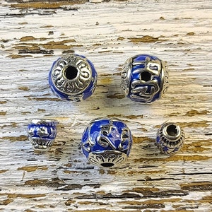 10mm Metal OM T-drilled 3-Hole Guru Bead and Threader blue image 1