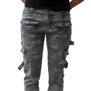 Women's camouflage stretch pants