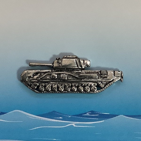 WW2 Churchill Tank Silver Pewter Pin Badge (P)