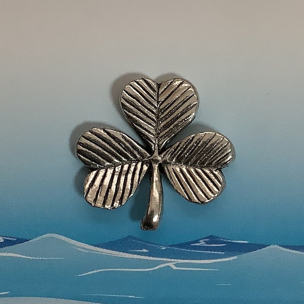 Shamrock Silver Pewter Pin Badge (P)