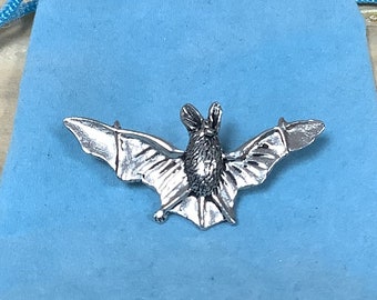 Bat Silver Pewter Pin Badge With A Velveteen Gift Bag