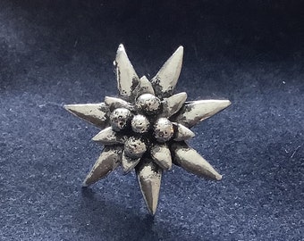 Edelweiss Silver Pewter Pin Badge With A Velveteen Gift Bag