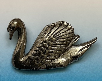 Swan Silver Pewter Pin Badge - CLSWANPPIN