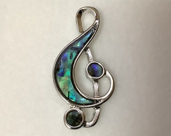 Stunning Treble Clef Inlaid Paua Shell Pin Badge