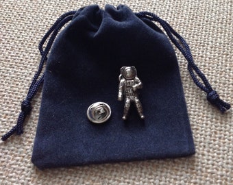 Astronaut / Spaceman Pewter Pin Badge In A Velveteen Gift Bag