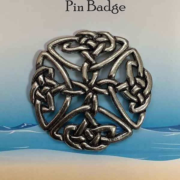 Large Celtic Knot Open Silver Pewter Pin Badge (P)