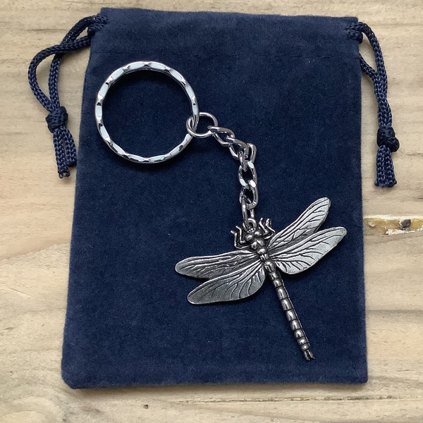 Porte-clés en étain argent dragonfly avec un sac cadeau en velours