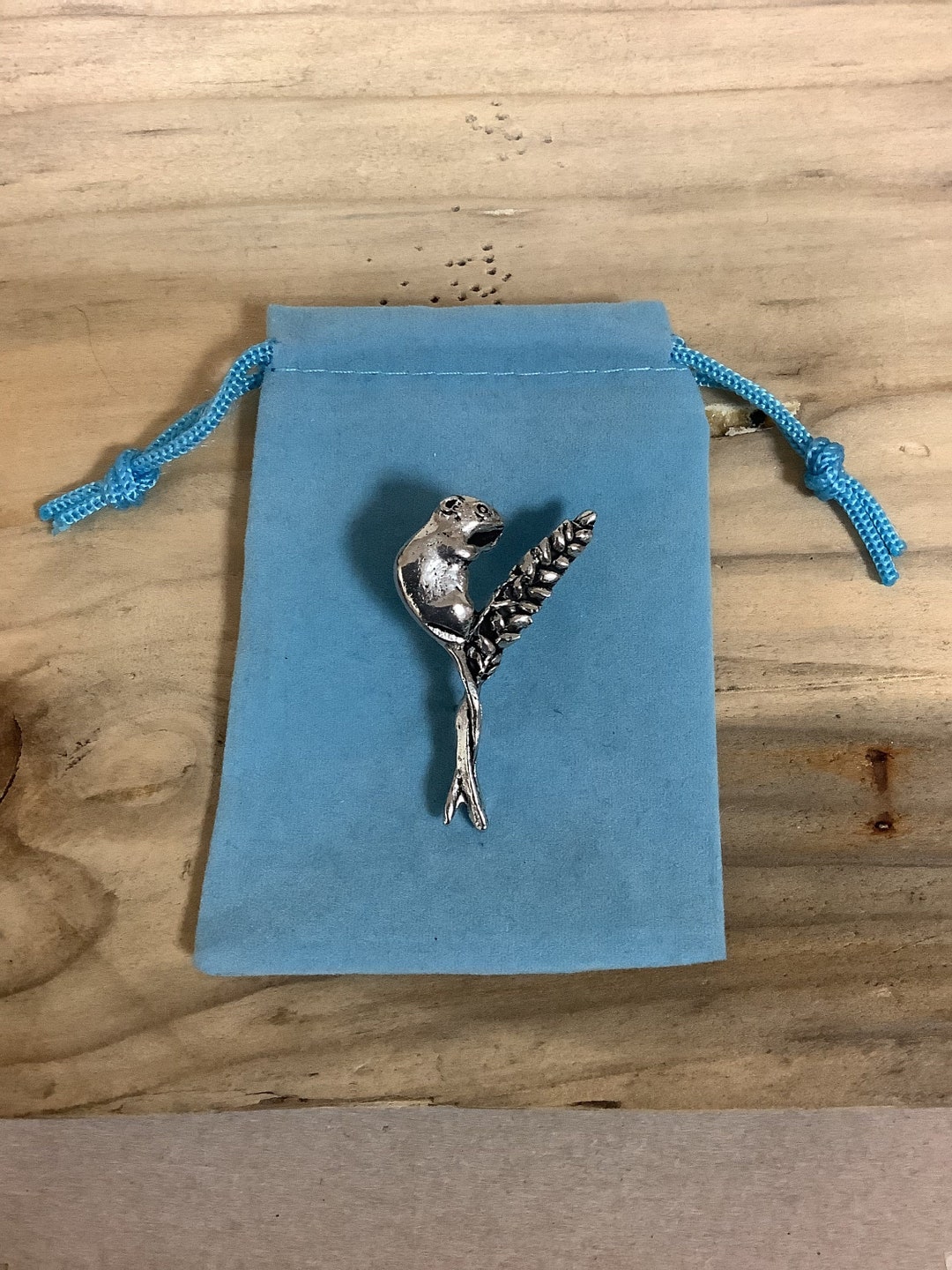 Horses Head Silver Pewter Keychain With A Velveteen Gift Bag -  Sweden
